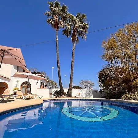Villa Con Piscina Y Barbacoa En